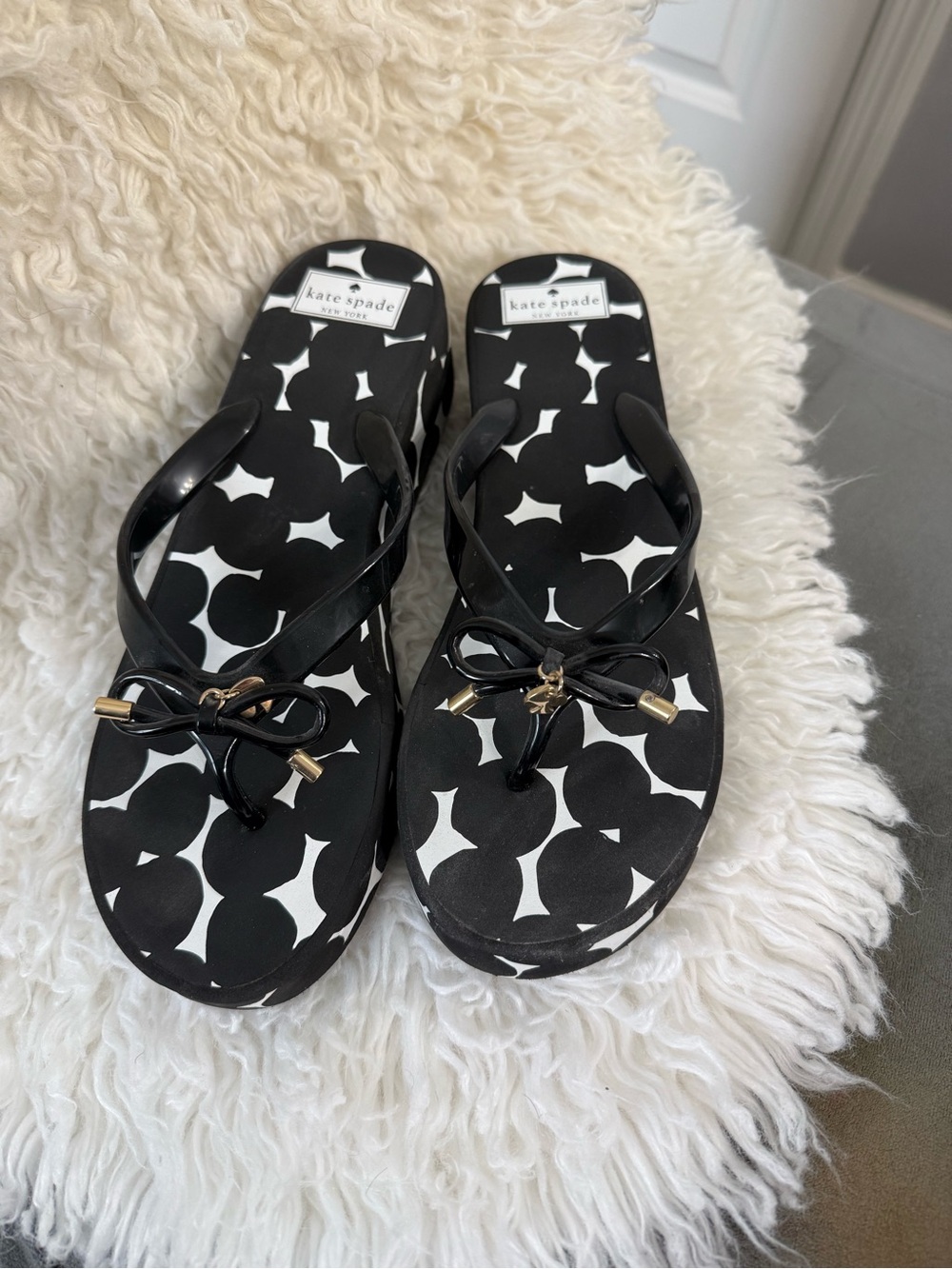 kate spade Black and White Pattern Bow Flip Flop Sandals
